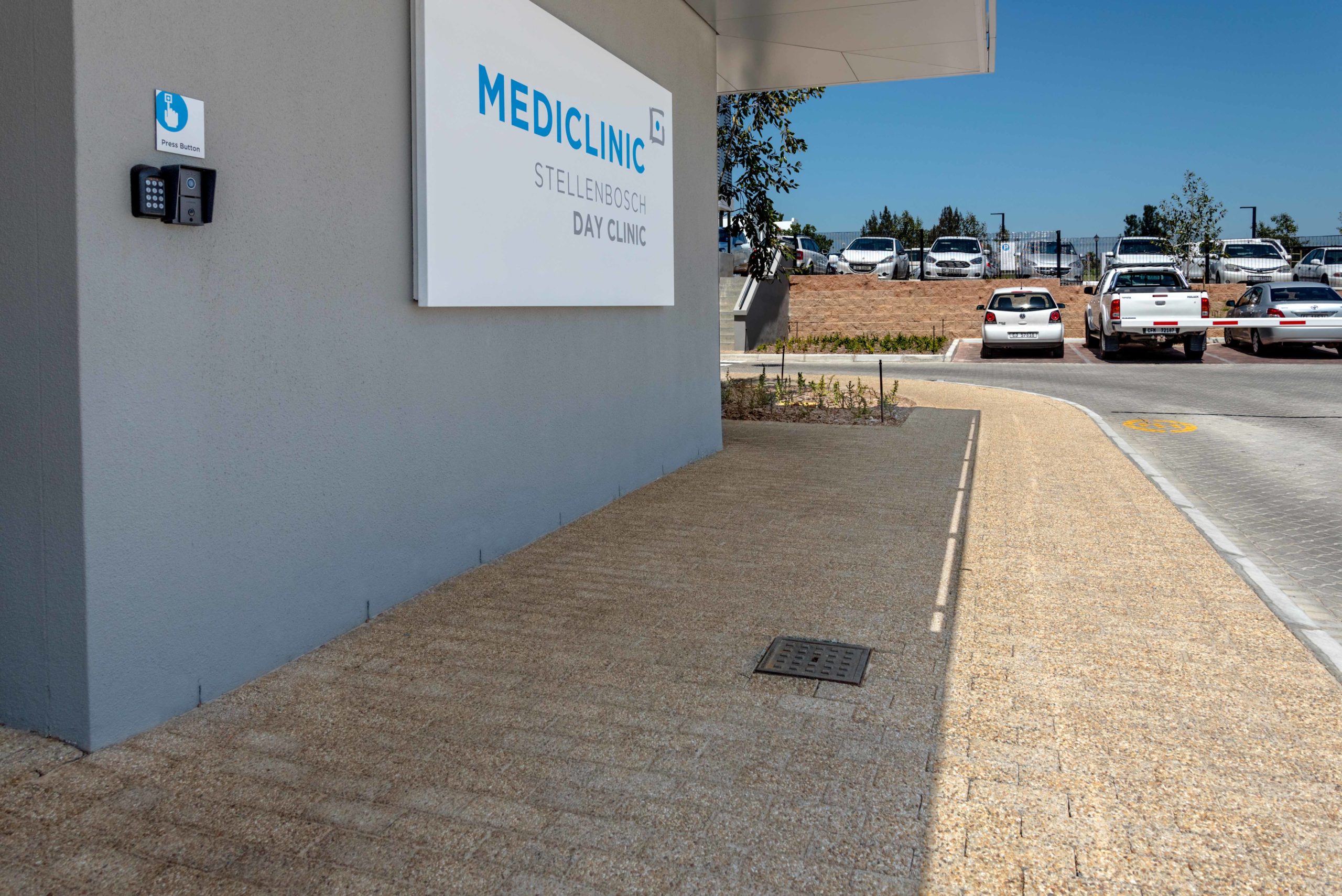 Coarse exposed concrete pavers from Grobuild supplier C.E.L. Paving